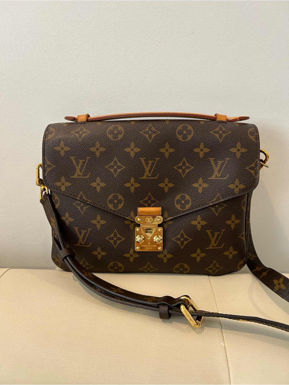 Louis Vuitton Metis Pochette